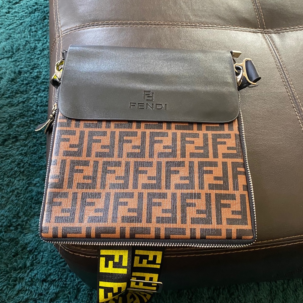 Crossbody bag